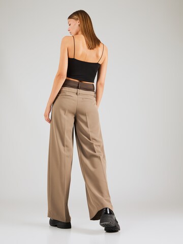 Nasty Gal Wide leg Pleated Pants in Beige