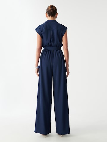 Salopeta 'Kobe' de la Willa pe albastru: spate