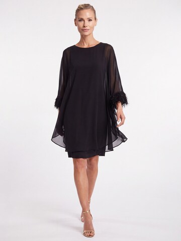 APART Kleid in Schwarz