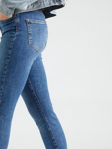 NÜMPH Skinny Jeans 'SIDNEY' i blå