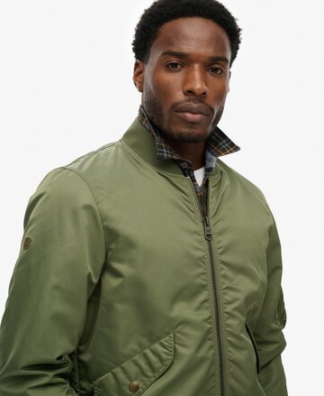 Veste mi-saison Superdry en vert