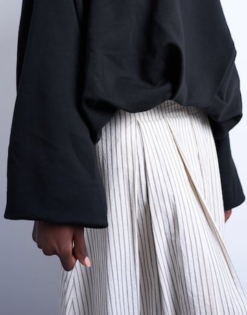 TOPSHOP Свитшот 'CAMI' в Черный