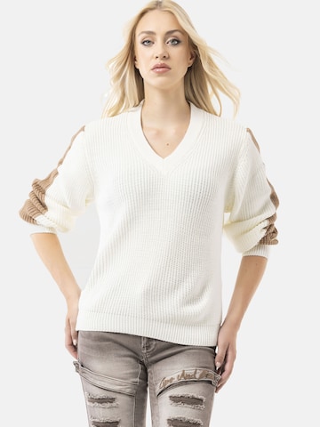 Pull-over CIPO & BAXX en blanc : devant