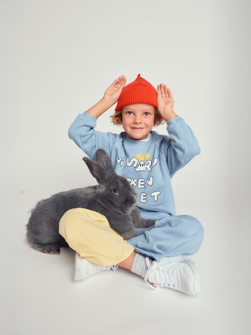 Maru + Bo Sweatshirt 'RAGLAN SLEEVE SWEATSHIRT CHICKEN NUGGET'‌‌‌‌‌‌ in Blau