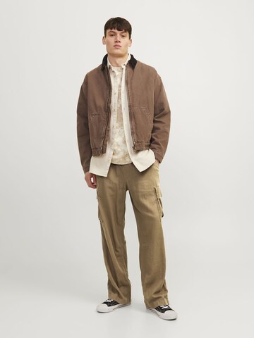 JACK & JONES Loose fit Cargo Pants in Brown