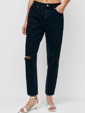 Pull&Bear Regular Jeans in Black: front