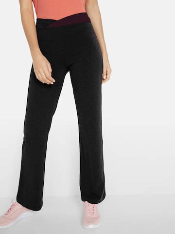 bonprix Regular Pants in Blue: front