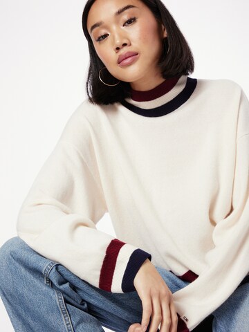 TOMMY HILFIGER Sweater in Beige