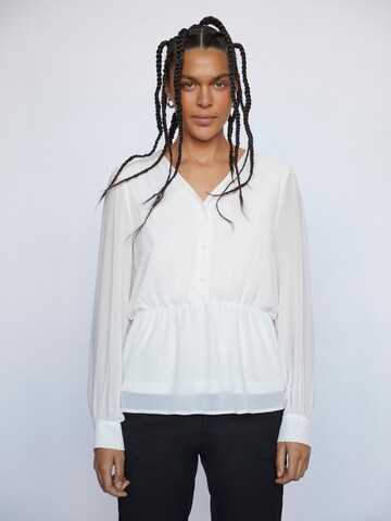 OBJECT Blouse 'Mila' in Wit: voorkant