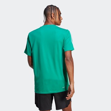 ADIDAS PERFORMANCE Λειτουργικό μπλουζάκι 'Train Essentials 3-Stripes' σε πράσινο
