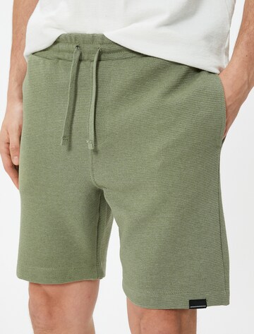Koton Regular Pants in Green