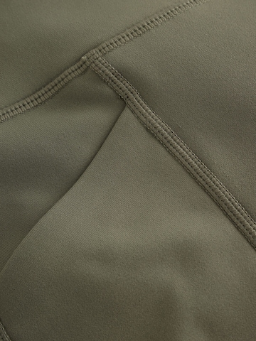 self. Skinny Sportbroek in Groen