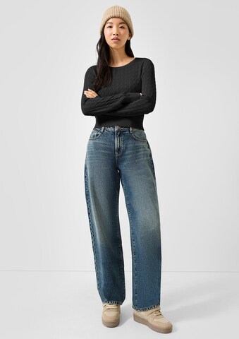 QS - Pullover em preto: frente