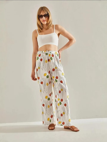 Wide leg Pantaloni di Bianco Lucci in bianco: frontale