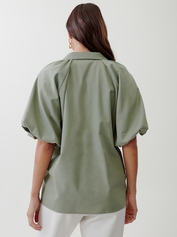 Tussah Блуза 'FIONA' в зелено: отзад