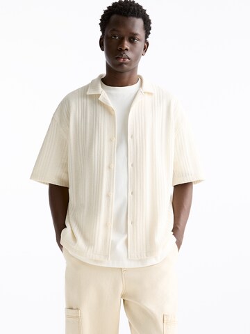Pull&Bear Comfort Fit Hemd in Beige: Vorderseite