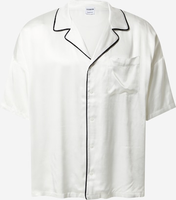 ABOUT YOU x Rewinside Regular fit Button Up Shirt 'Yasin' in White: front