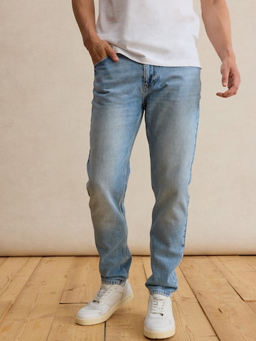 DAN FOX APPAREL regular Τζιν 'Carlo' σε μπλε: μπροστά