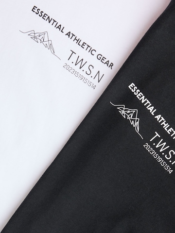 Maglietta di TWO SOON in nero