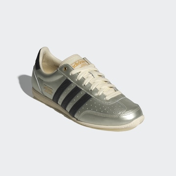 Baskets basses 'Japan' ADIDAS ORIGINALS en argent