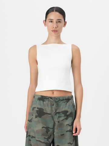 Haut GAP en blanc : devant