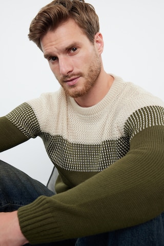 Trendyol Pullover in Grün