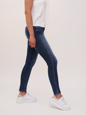 Coupe slim Jean Miracle of Denim en bleu : devant