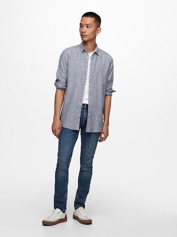 Coupe slim Chemise 'Caiden' Only & Sons en bleu