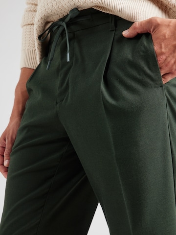 SELECTED HOMME Regular Pleated Pants 'SLHLeroy' in Green
