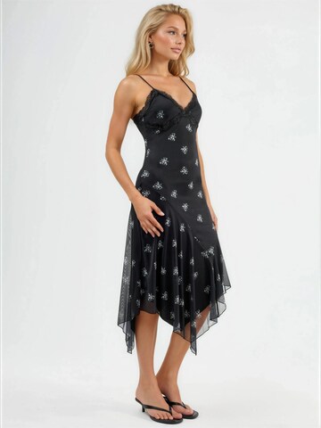 Hiccup Kleid in Schwarz