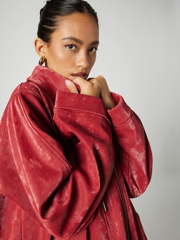 Bella x ABOUT YOU Between-Seasons Coat 'Hanna' in Red