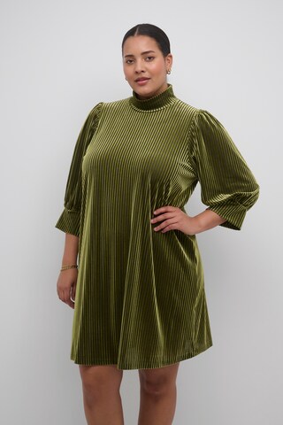 Robe 'Cacanna' KAFFE CURVE en vert : devant