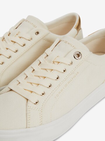 TOMMY HILFIGER Sneaker 'Essential' in Beige