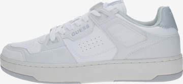 Sneaker bassa 'Vincent' di GUESS in bianco: frontale