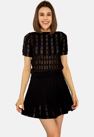 TOOche Skirt 'Jupe' in Black: front