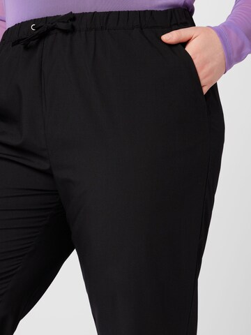 ONLY Carmakoma - Tapered Pantalón en negro