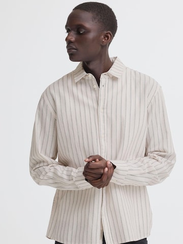 Regular fit Camicia ' BHAban Mix Striped ' di BLEND in beige: frontale