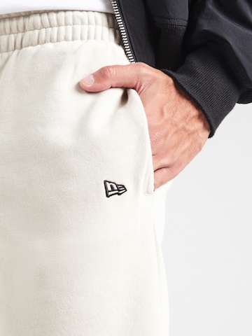 Regular Pantalon 'MLB LE NEYYAN' NEW ERA en beige