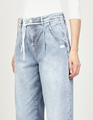 Gang Tapered Jeans '94Silvia' in Blau