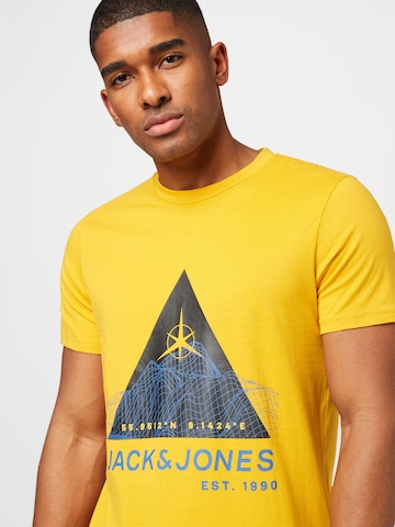 JACK & JONES T-shirt 'MAPPING' i gul