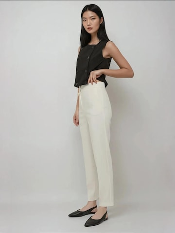 Regular Pantalon à plis Hiccup en blanc