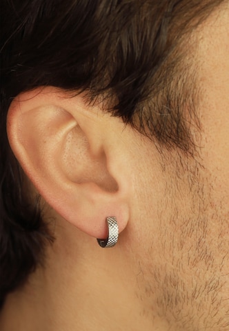 Steelwear Earring in Silver