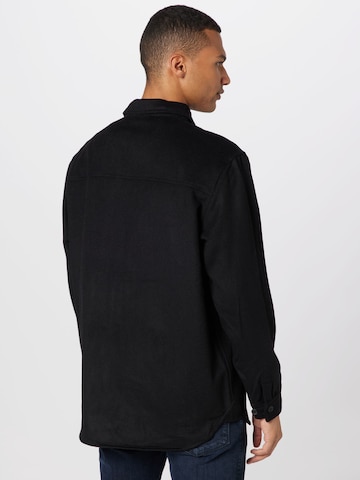 Han Kjøbenhavn - Regular Fit Camisa em preto