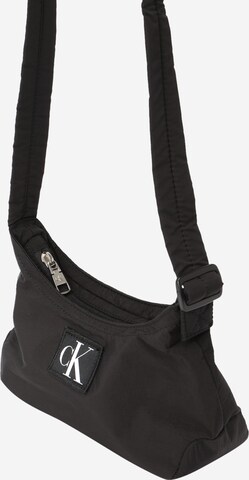 Sac bandoulière Calvin Klein Jeans en noir