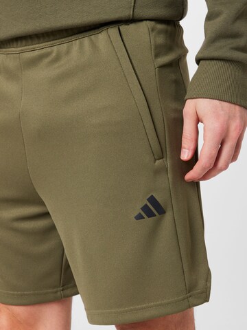 ADIDAS PERFORMANCE Regular Urheiluhousut 'Train Essentials All Set' värissä vihreä