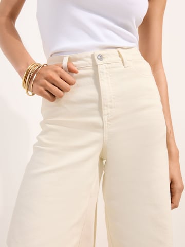 Regular Pantaloni de la Friends Like These pe bej