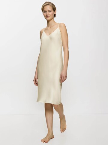 TRIUMPH - Camiseta de noche ' Silky Sensuality ' en blanco: frente