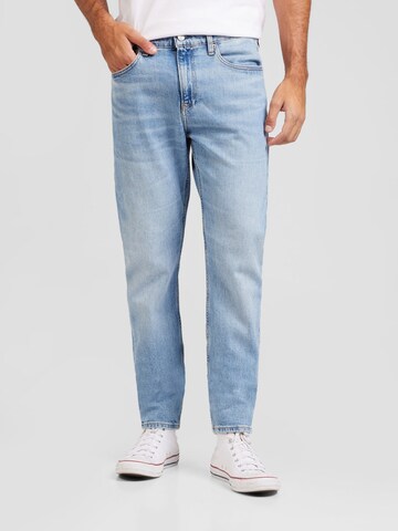 Calvin Klein JeansSlimfit Traperice - plava boja: prednji dio