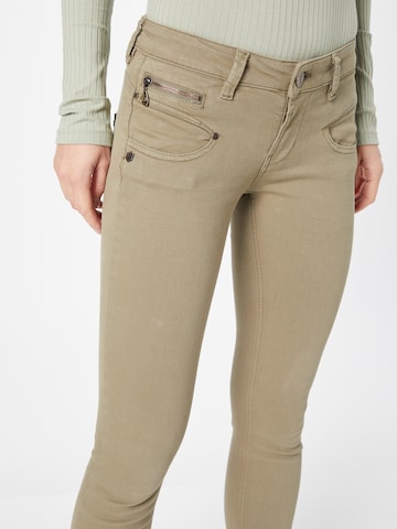 FREEMAN T. PORTER Skinny Jeans 'Alexa' i brun