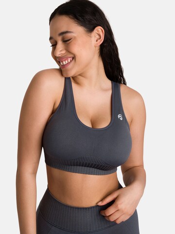 OCEANSAPART Sports Bra 'Riley' in Grey: front